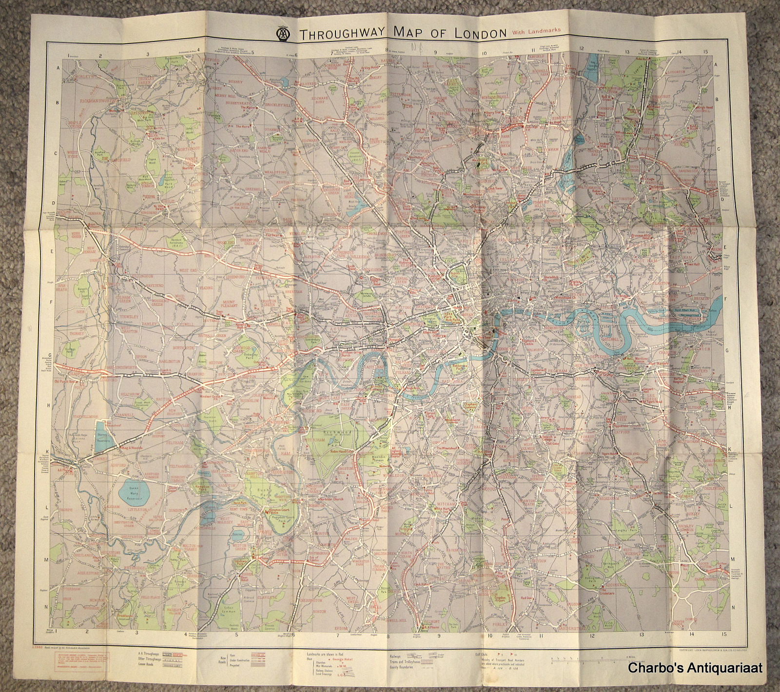 AA, -  Throughway map of London with landmarks. Scale 1 1/8th